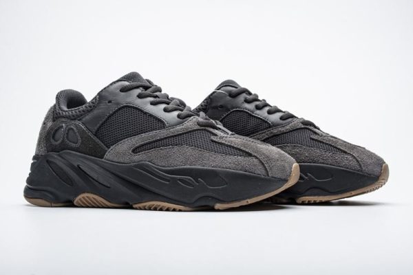 Adidas Yeezy Boost 700 “Utility Black” (FV5304)